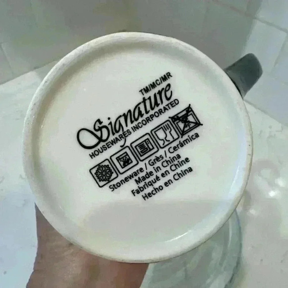 Hipster Brown Bear Mug Cup by Signature 16.5 oz. Big Yellow Glasses & Scarf - Picture 12 of 12